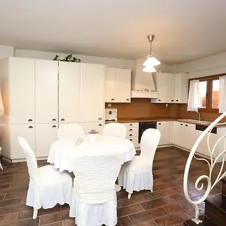 Mare Blu - Beachfront, Panoramic View, Garden *